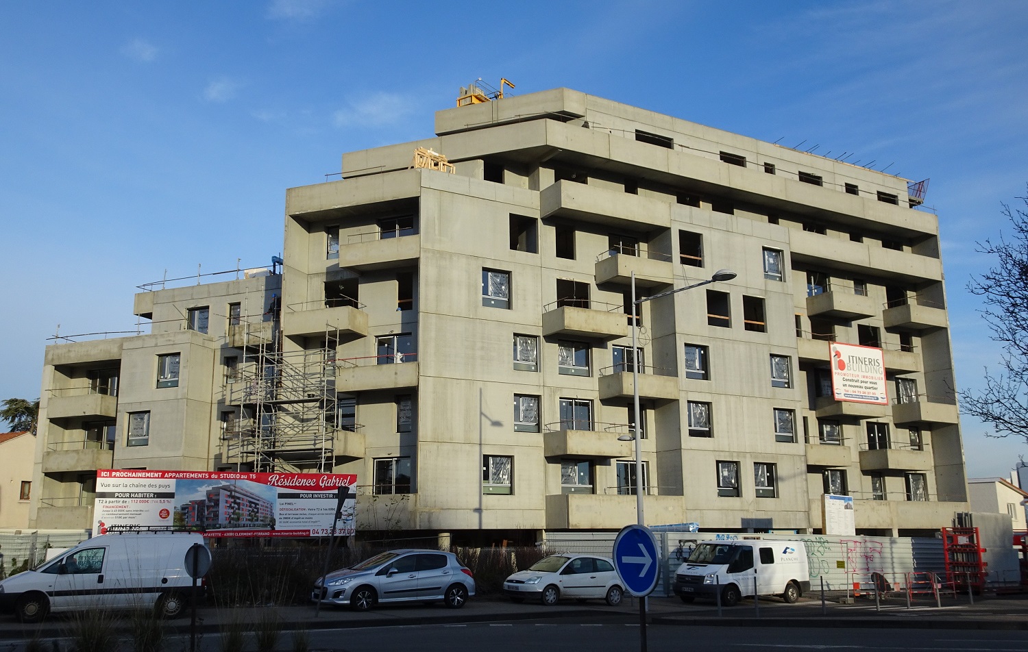 22-01-2019-Menuiseries-extérieures-en-cours-de-pose