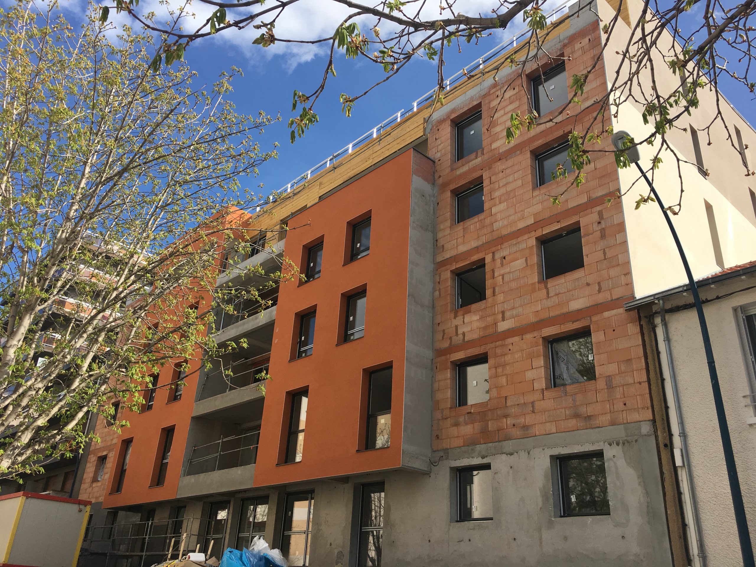 06-04-2018 - Enduits Ext en cours Façade sur rue
