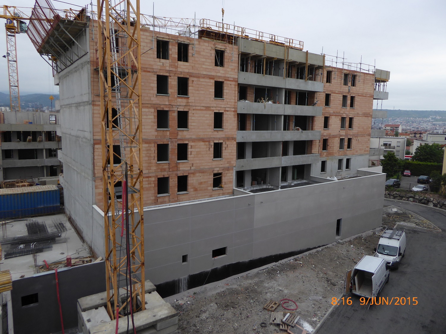 6 - 09-06-2015 - Maconnerie en cours