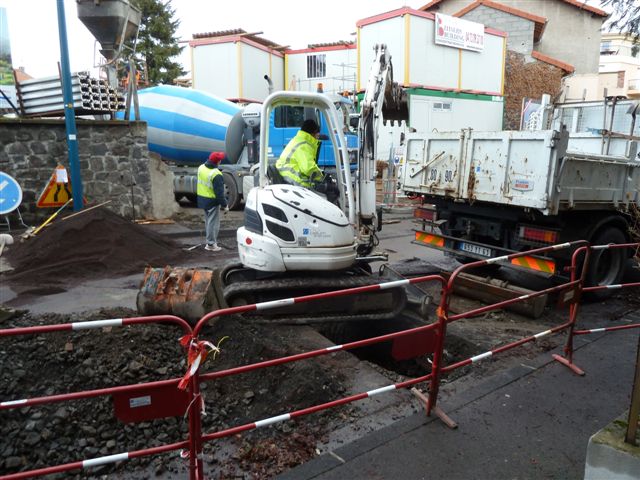 11/02/2013 - Branchements sur rue en cours