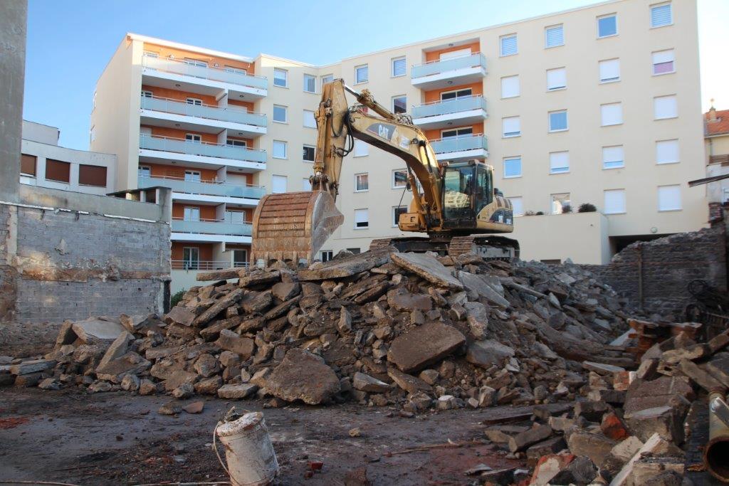 27-12-2016 - Démolition de deux bâtiments sur trois achevée