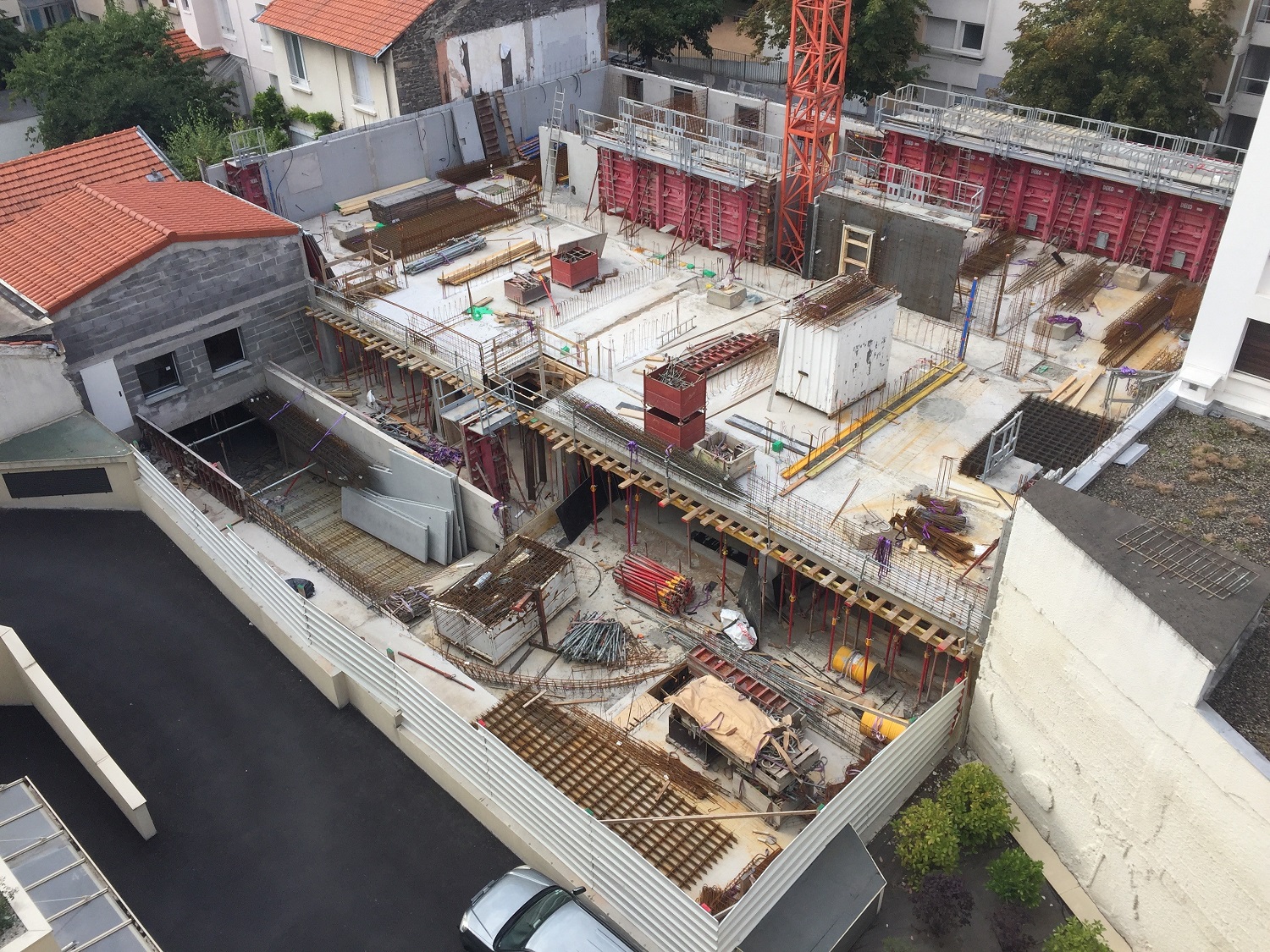 04-09-2017 - Maçonnerie du 1er étage en cours