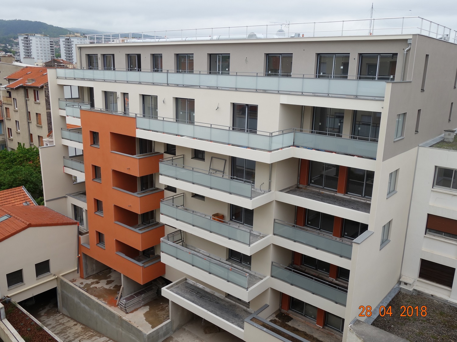 28-04-2018 - Enduits Ext en cours Façade arrière