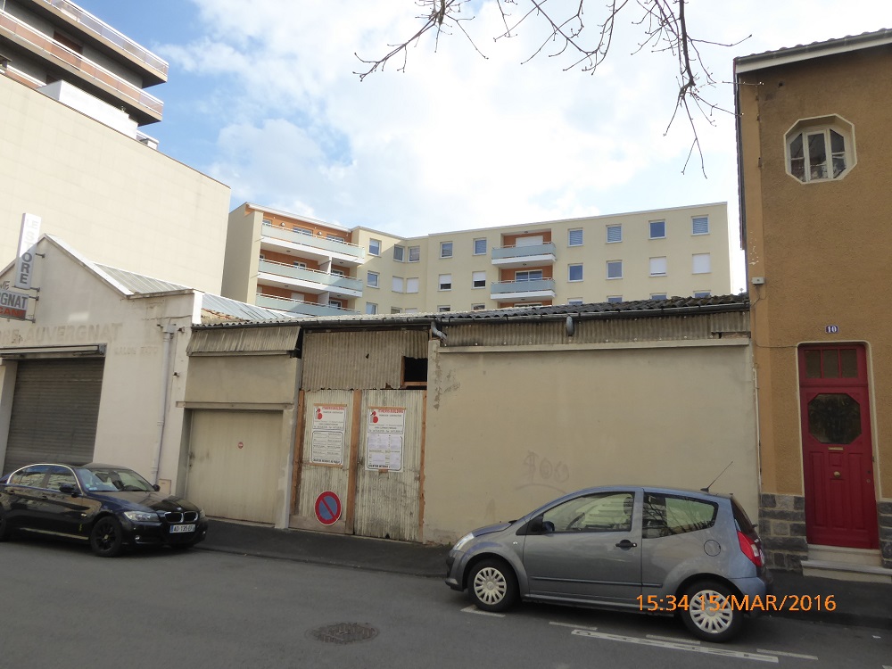 Vue Nord sur rue Montpela Bujadoux