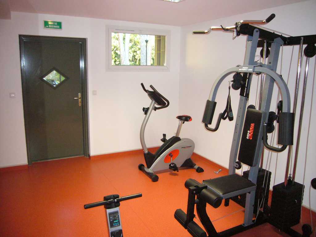 29/10/2009 - Sauna et salle de Fitness bâtiment B