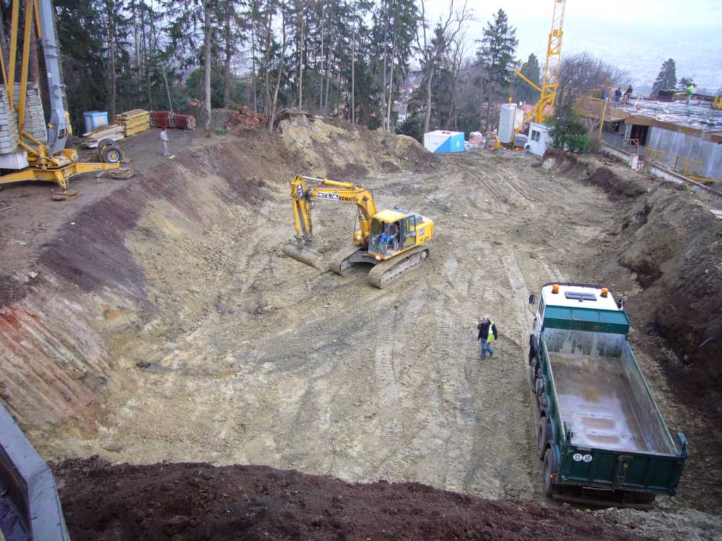 08/01/2008 - Terrassement bâtiment B