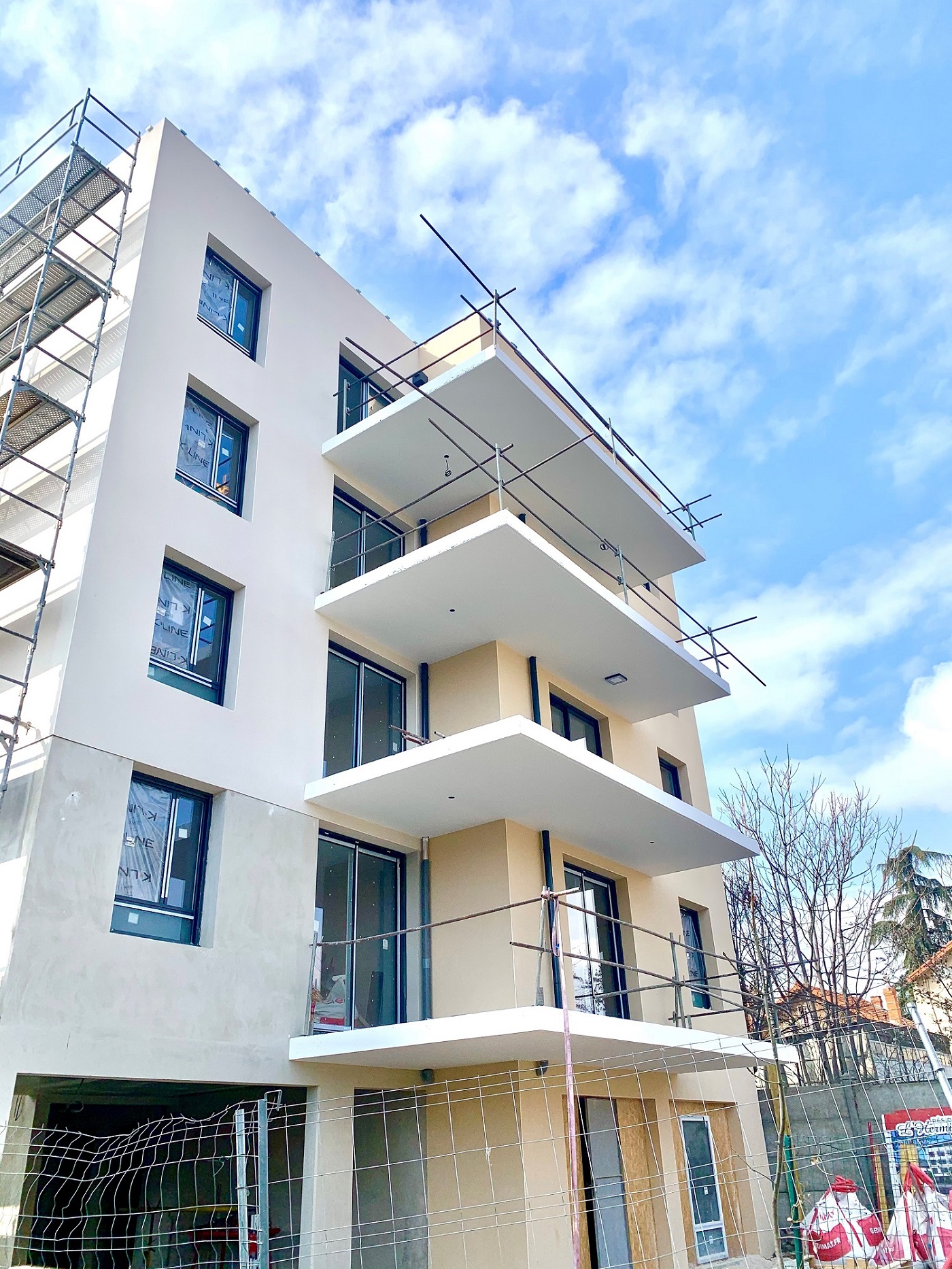 08-03-2021 - Façades Sud Est en cours 2