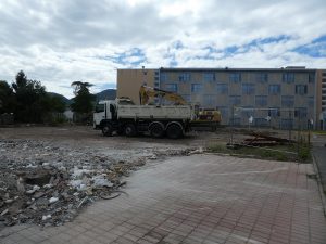 04-08-2017-DEMOLITIONS-CONSTRUCTIONS-EXISTANTES-SUR-LE-SITE-EN-COURS