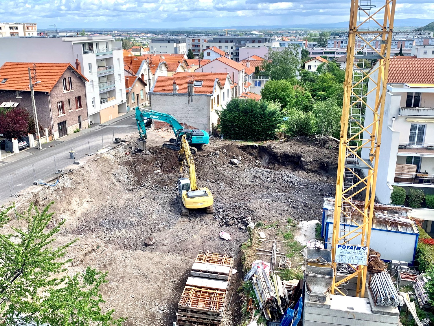 17-05-2021 - Terrassement en cours d’achèvement
