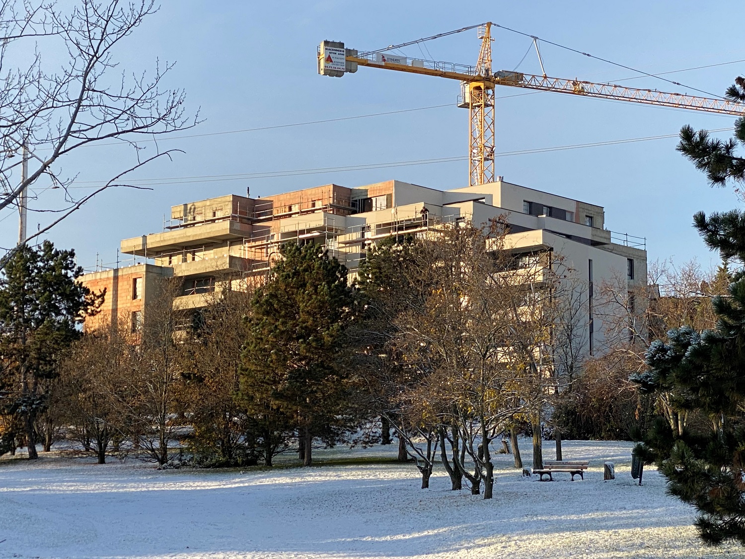 03-12-2021 - Première neige sur le chantier